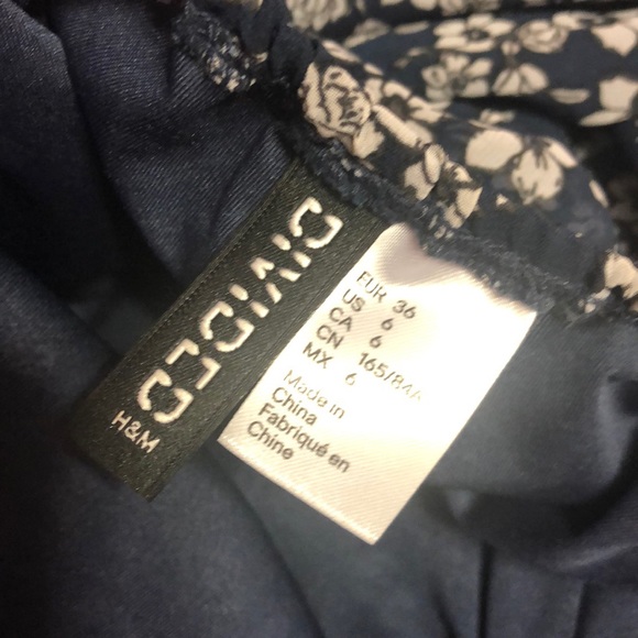 Floral open back dress - Picture 4 of 4